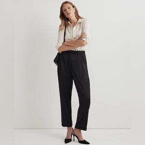 Madewell The Petite Turner Tapered Pant in Satin